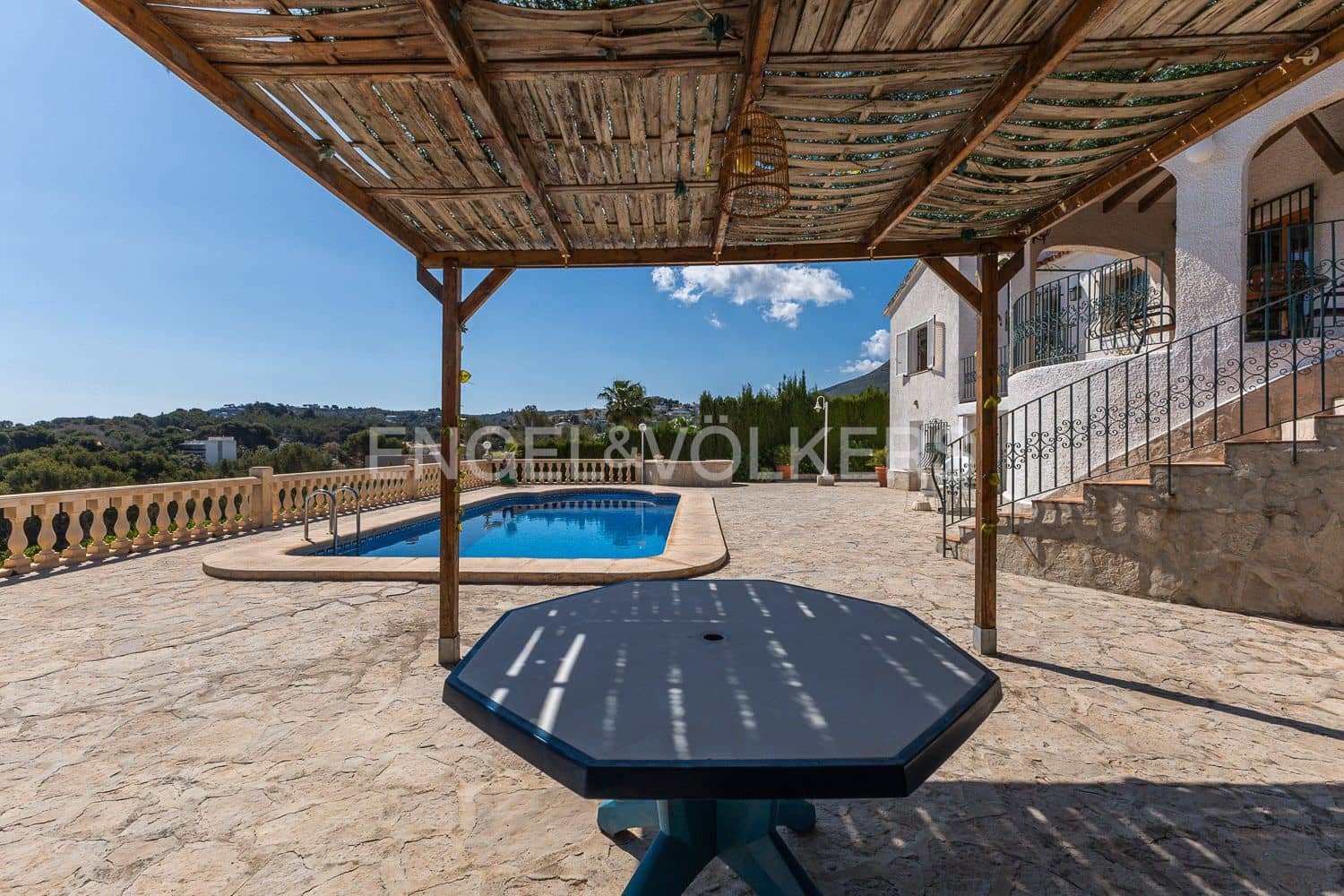 3 sovrum Villa till salu i Denia med pool garage - 690 000 € (Ref: 9080047)