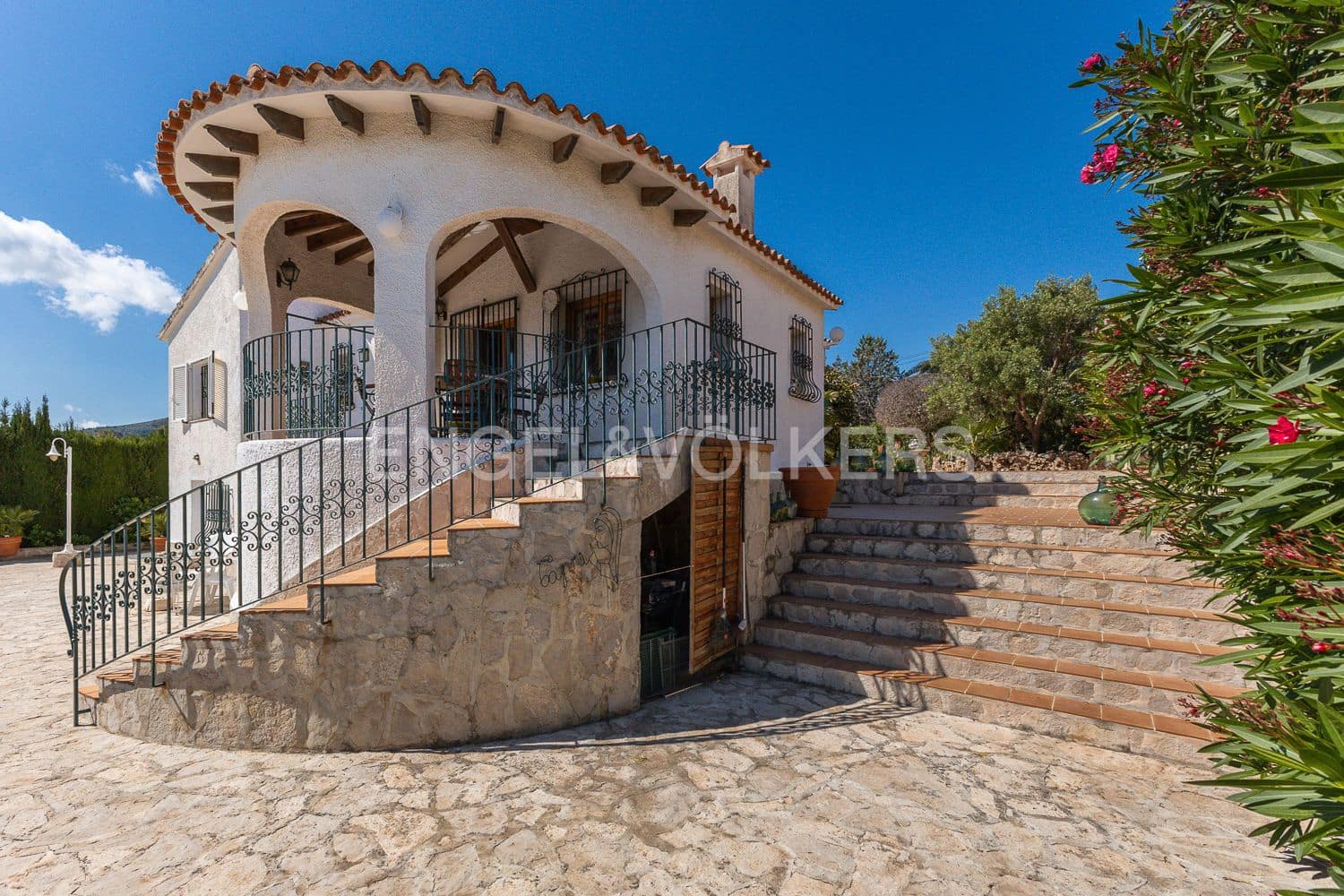 3 sovrum Villa till salu i Denia med pool garage - 690 000 € (Ref: 9080047)