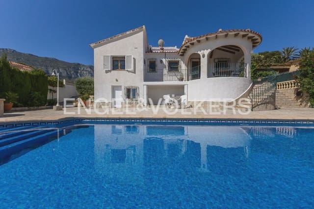 Chalet de 3 habitaciones en Las Rotas / Les Rotes, Dénia en venta con piscina garaje - 690.000 € (Ref: 9080047)