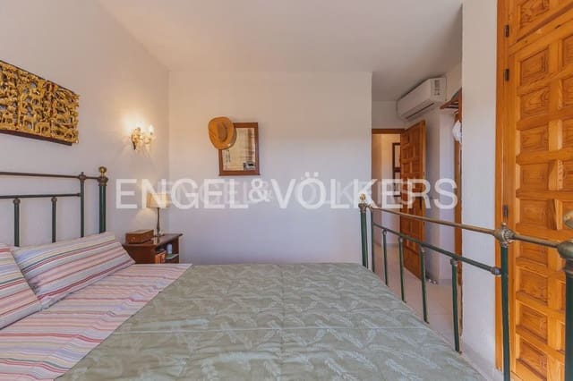 Chalet de 3 habitaciones en Las Rotas / Les Rotes, Dénia en venta con piscina garaje - 690.000 € (Ref: 9080047)
