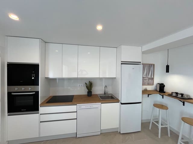 Apartamento de 3 habitaciones en Pinedo, València ciudad en alquiler - 1.400 € (Ref: 9080056)