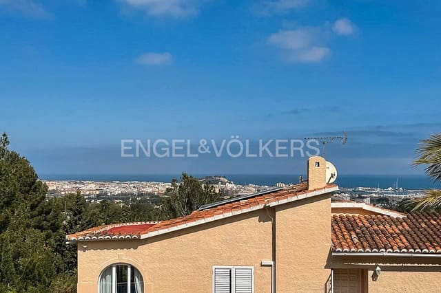 4 bedroom Villa for sale in El Montgó, Dénia with pool - € 575,000 (Ref: 9080066)