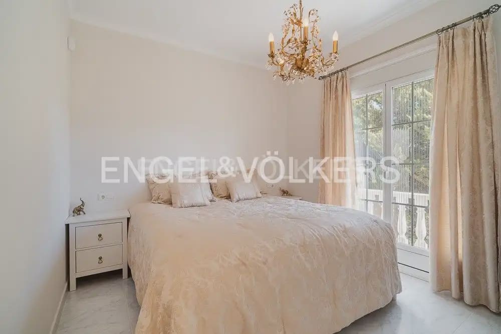 Chalet de 4 habitaciones en Pedreguer en venta - 850.000 € (Ref: 9080072)