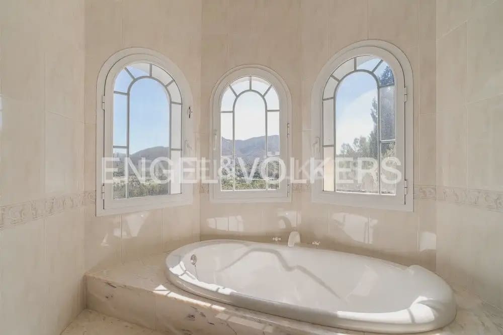Chalet de 4 habitaciones en Pedreguer en venta - 850.000 € (Ref: 9080072)