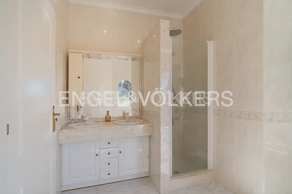 Chalet de 4 habitaciones en Pedreguer en venta - 850.000 € (Ref: 9080072)