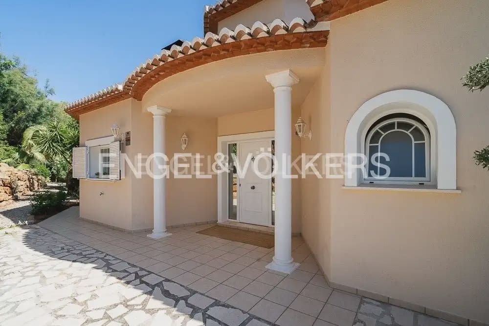 Chalet de 4 habitaciones en Pedreguer en venta - 850.000 € (Ref: 9080072)