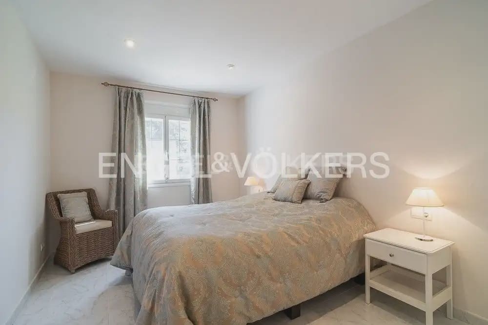 Chalet de 4 habitaciones en Pedreguer en venta - 850.000 € (Ref: 9080072)