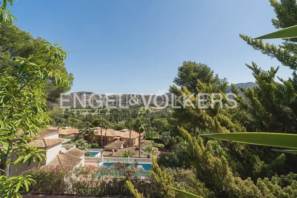 Chalet de 4 habitaciones en Pedreguer en venta - 850.000 € (Ref: 9080072)
