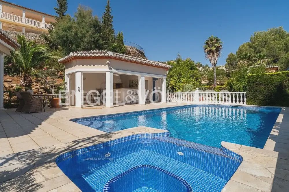 Chalet de 4 habitaciones en Pedreguer en venta - 850.000 € (Ref: 9080072)