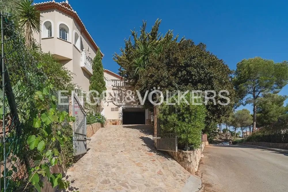 Chalet de 4 habitaciones en Pedreguer en venta - 850.000 € (Ref: 9080072)