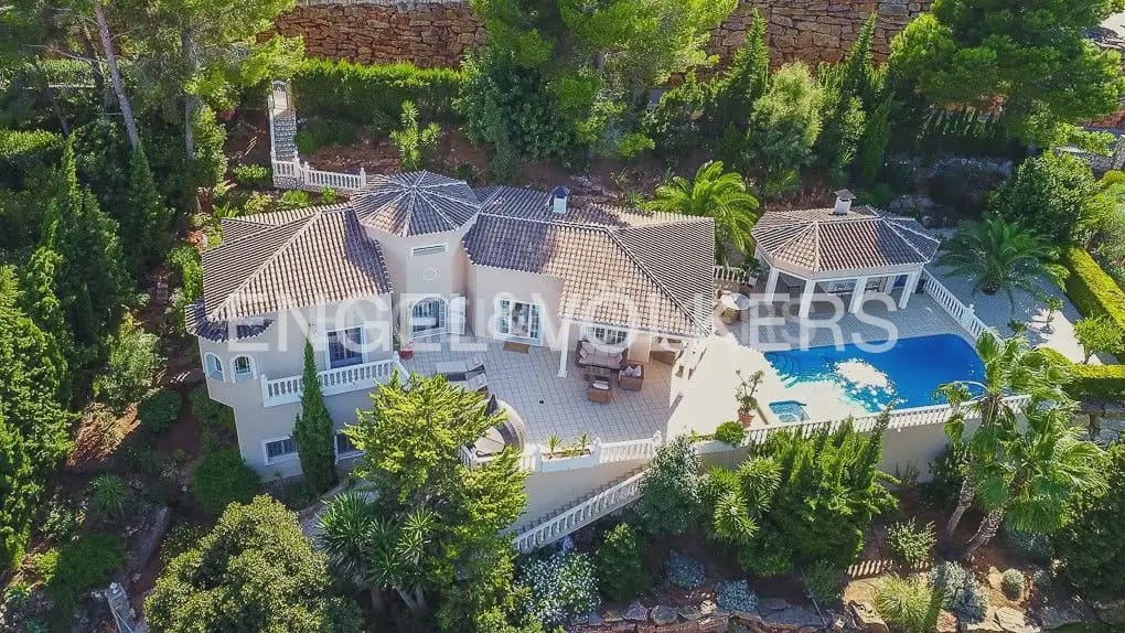Chalet de 4 habitaciones en Pedreguer en venta - 850.000 € (Ref: 9080072)