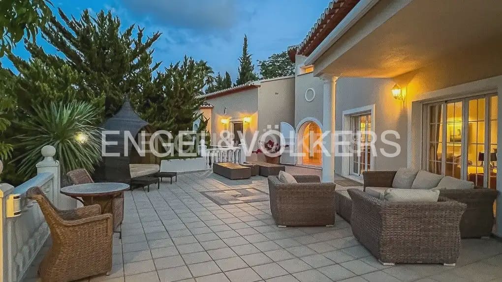 Chalet de 4 habitaciones en Pedreguer en venta - 850.000 € (Ref: 9080072)