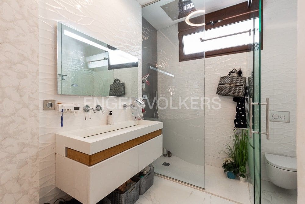 3 sypialnia Apartament do wynajęcia w Miasto Walencja z basenem - 4 200 € (Ref: 9080086)
