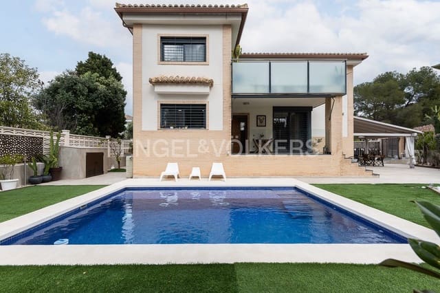 Chalet de 5 habitaciones en La Cañada, Paterna en venta con piscina garaje - 900.000 € (Ref: 9080088)