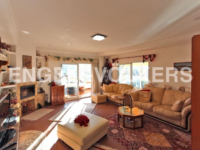 4 soveværelse Villa til salg i Barxeta med swimmingpool garage - € 385.000 (Ref: 9080089)