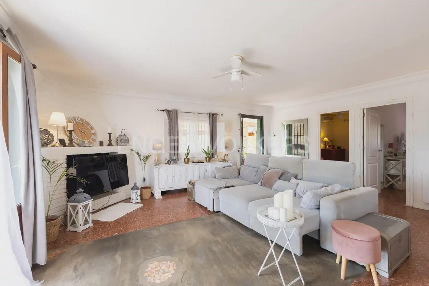 4 bedroom Finca/Country House for sale in Pedralba with pool garage - € 460,000 (Ref: 9080109)