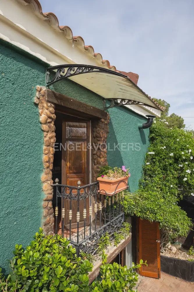 4 bedroom Finca/Country House for sale in Pedralba with pool garage - € 460,000 (Ref: 9080109)