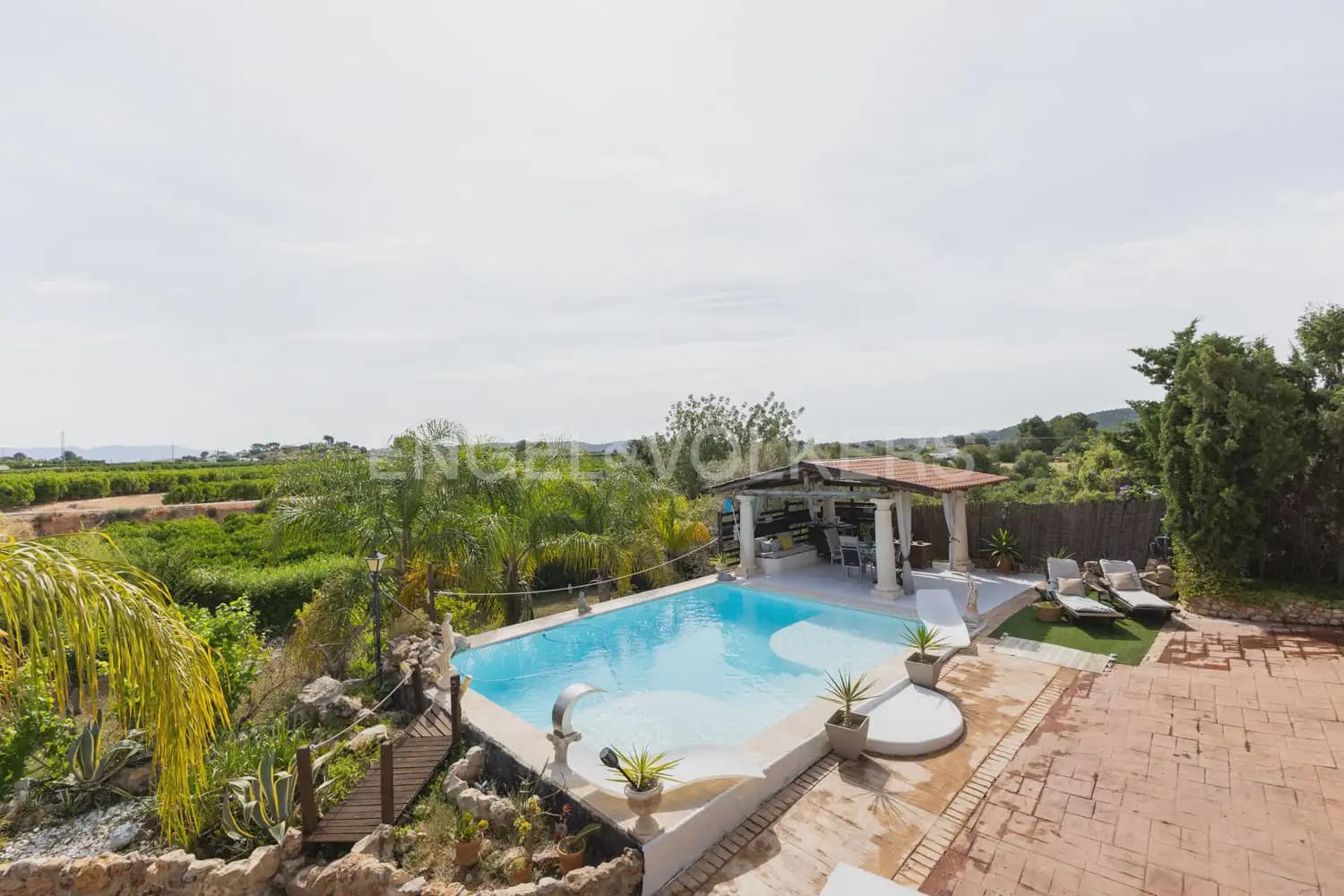 4 bedroom Finca/Country House for sale in Pedralba with pool garage - € 460,000 (Ref: 9080109)