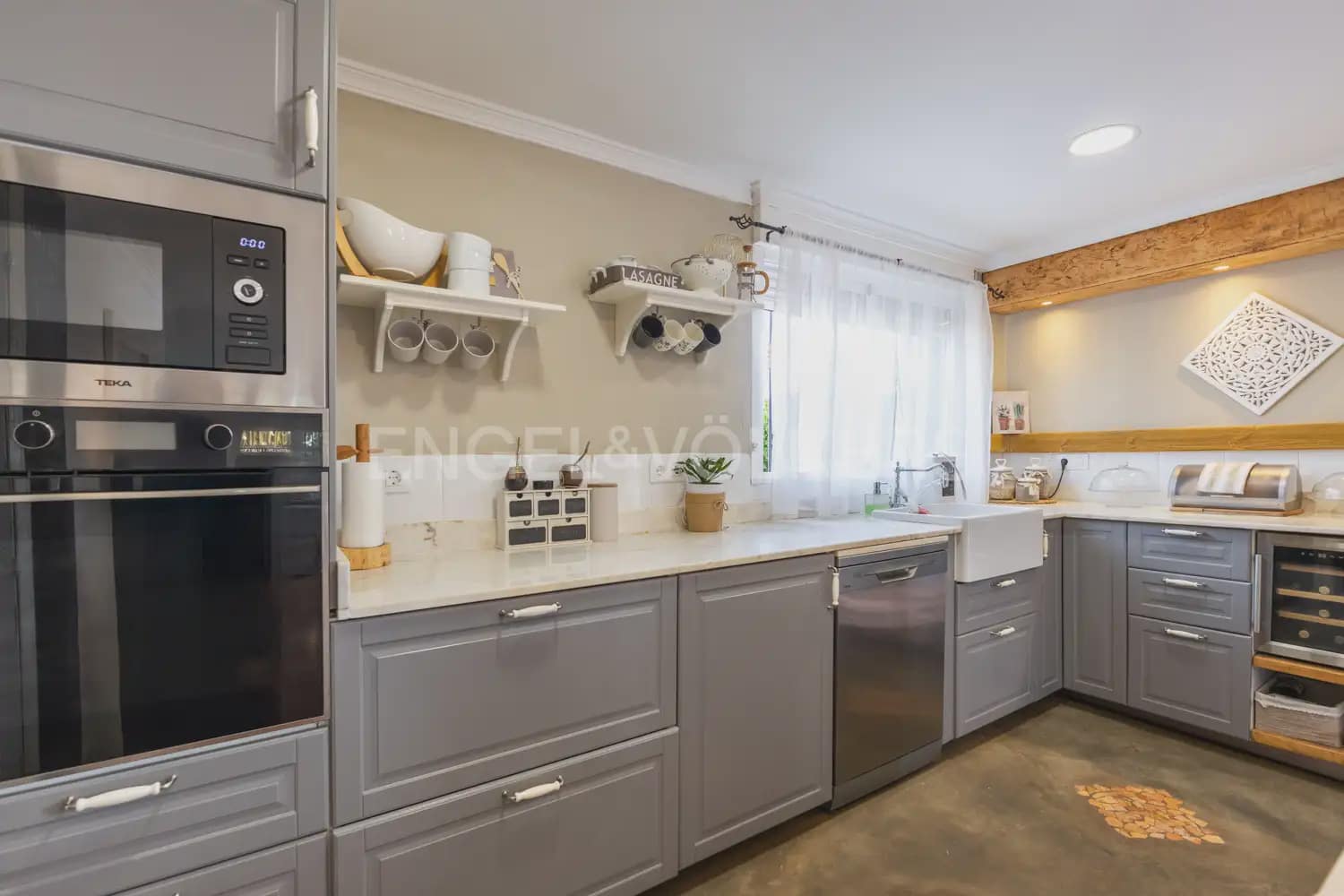 4 bedroom Finca/Country House for sale in Pedralba with pool garage - € 460,000 (Ref: 9080109)