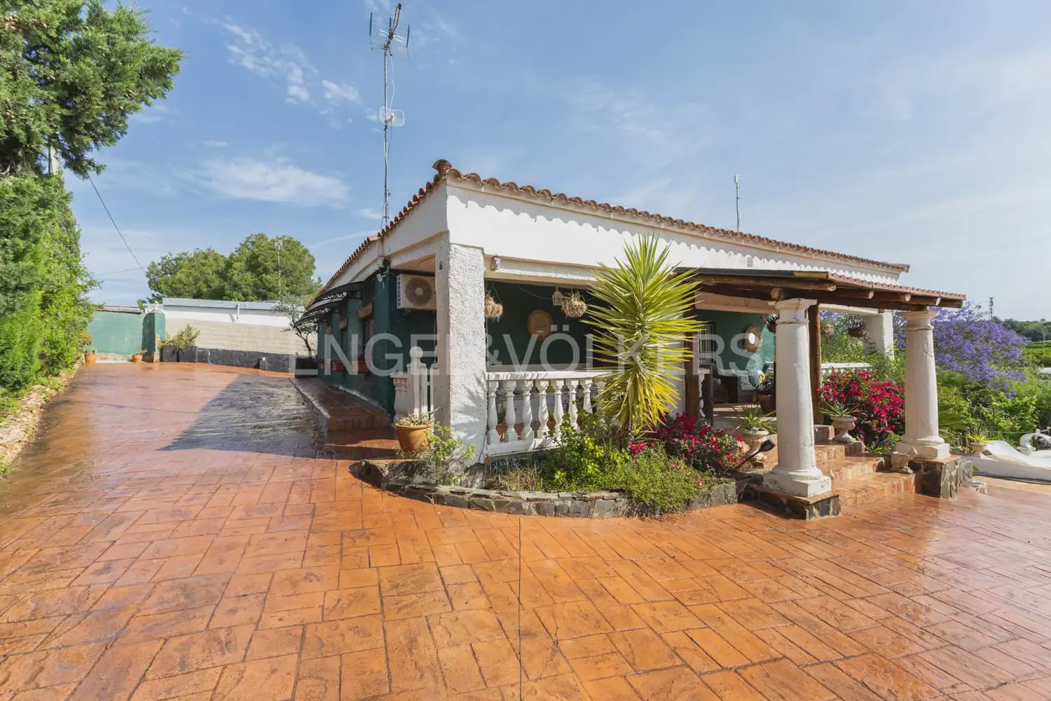4 bedroom Finca/Country House for sale in Pedralba with pool garage - € 460,000 (Ref: 9080109)