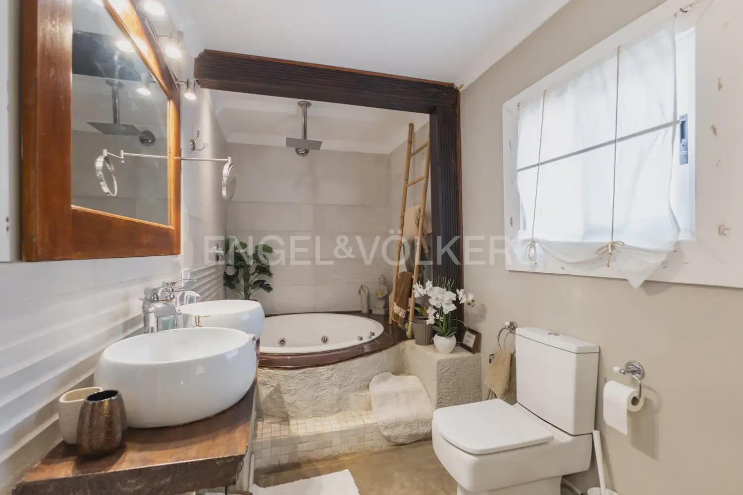 4 bedroom Finca/Country House for sale in Pedralba with pool garage - € 460,000 (Ref: 9080109)