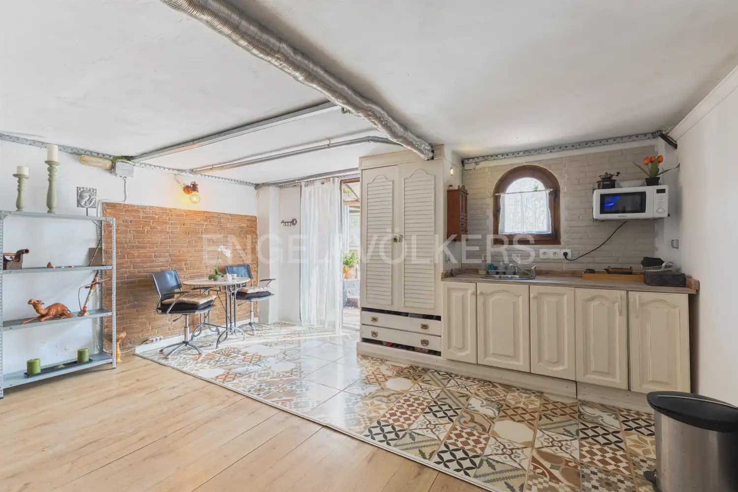 4 bedroom Finca/Country House for sale in Pedralba with pool garage - € 460,000 (Ref: 9080109)