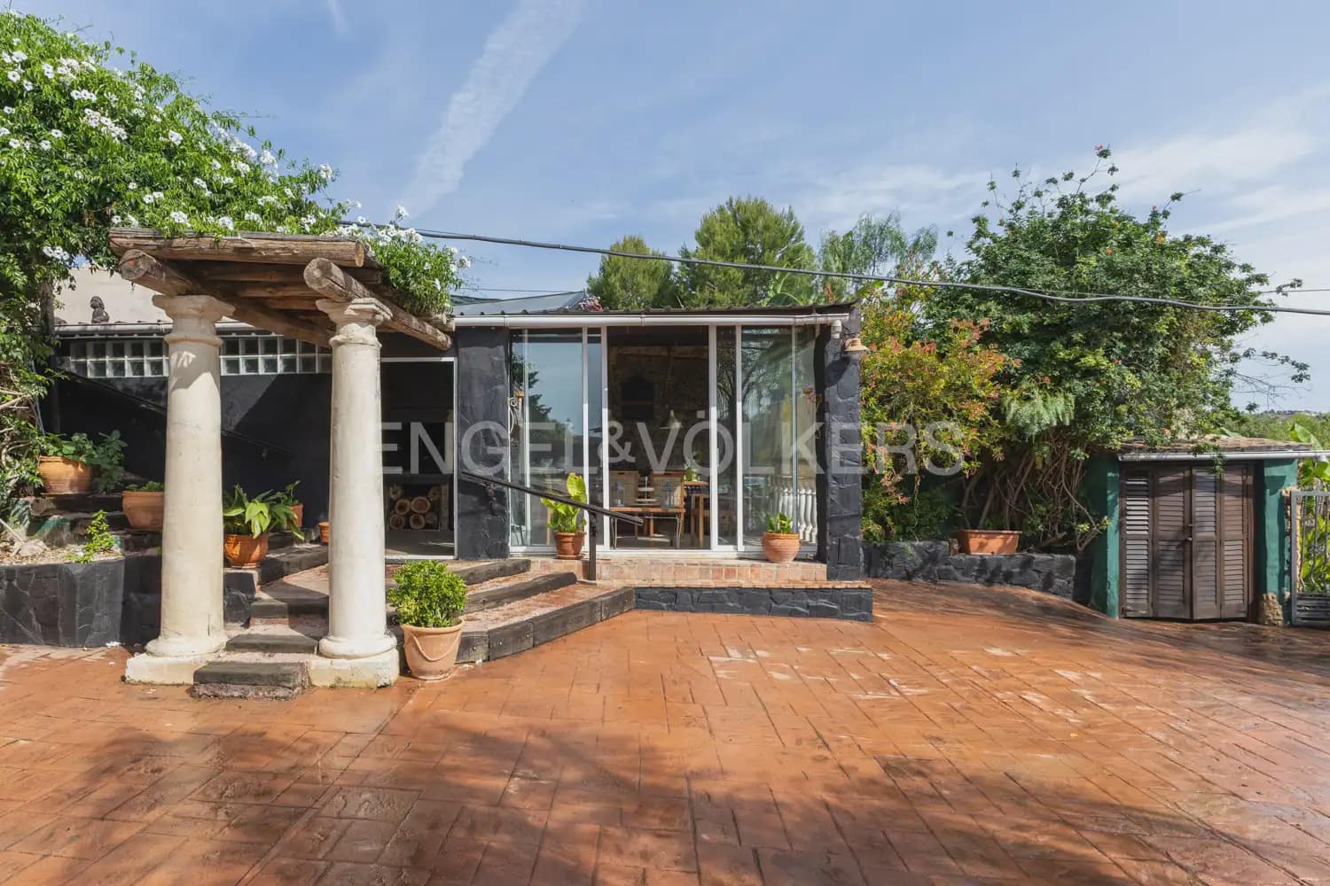 4 bedroom Finca/Country House for sale in Pedralba with pool garage - € 460,000 (Ref: 9080109)