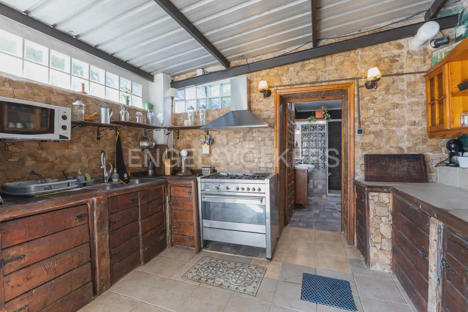 4 bedroom Finca/Country House for sale in Pedralba with pool garage - € 460,000 (Ref: 9080109)