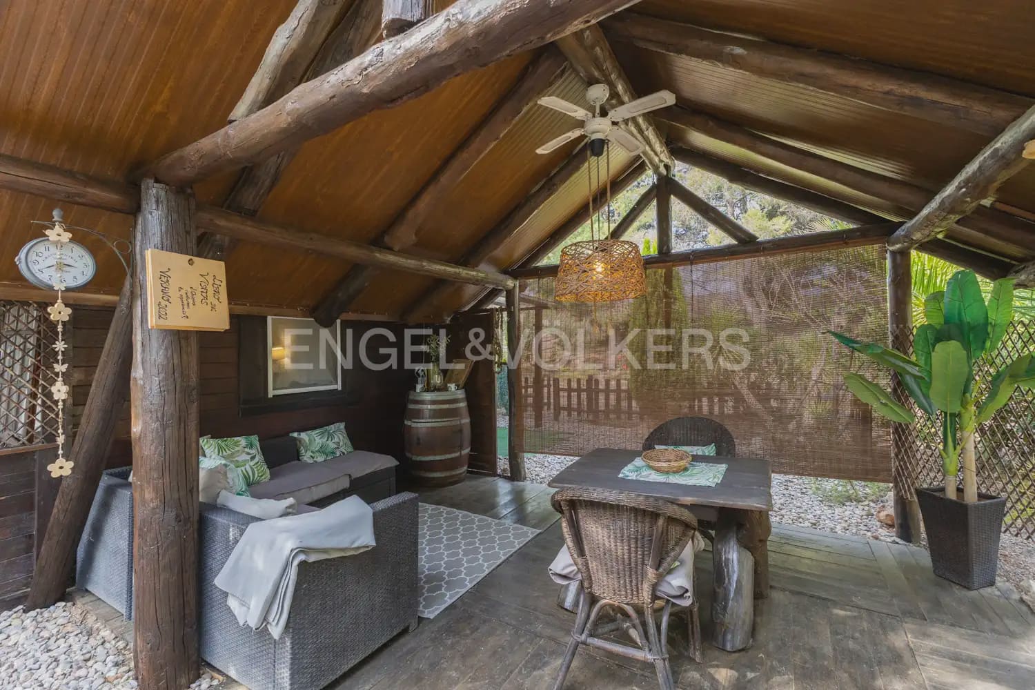4 bedroom Finca/Country House for sale in Pedralba with pool garage - € 460,000 (Ref: 9080109)
