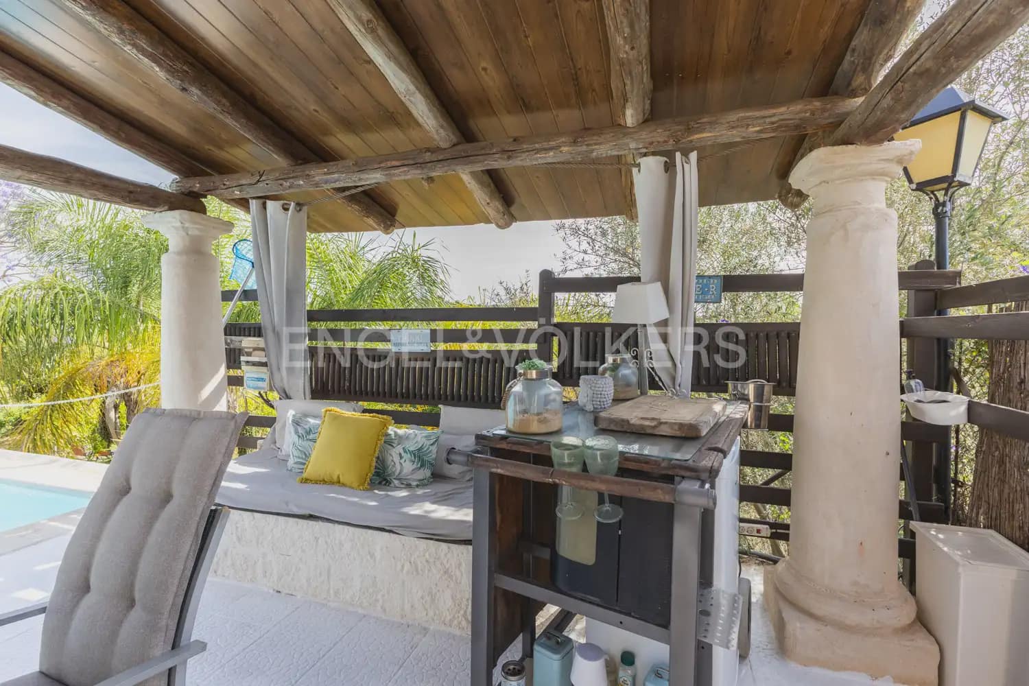 4 bedroom Finca/Country House for sale in Pedralba with pool garage - € 460,000 (Ref: 9080109)