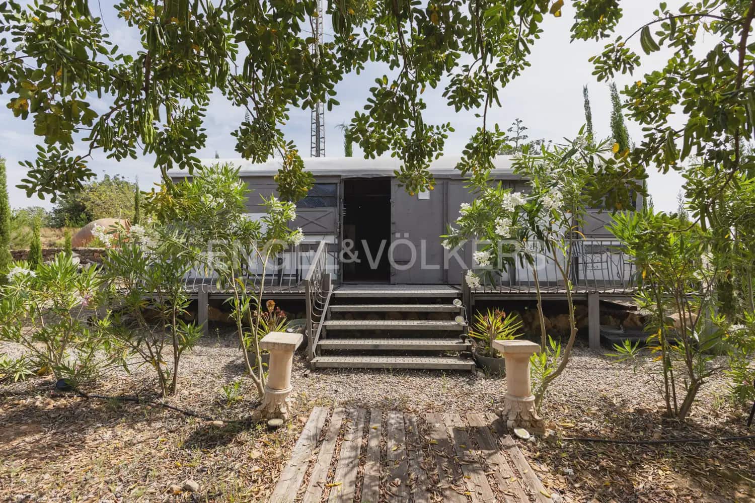4 bedroom Finca/Country House for sale in Pedralba with pool garage - € 460,000 (Ref: 9080109)