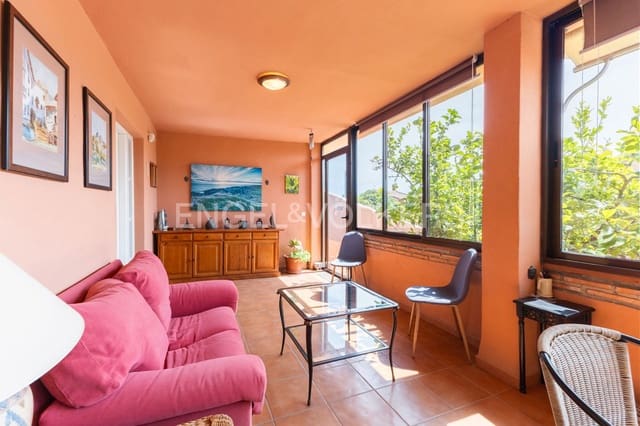 4 bedroom Semi-detached Villa for sale in El Grau de Castelló, Castelló de la Plana with pool garage - € 439,990 (Ref: 9080111)