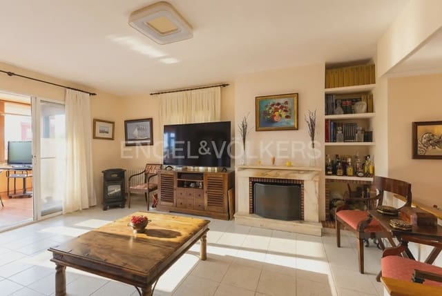 4 bedroom Semi-detached Villa for sale in El Grau de Castelló, Castelló de la Plana with pool garage - € 439,990 (Ref: 9080111)