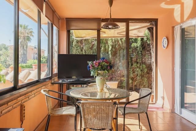 4 bedroom Semi-detached Villa for sale in El Grau de Castelló, Castelló de la Plana with pool garage - € 439,990 (Ref: 9080111)