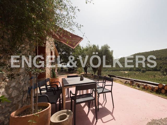 4 bedroom Finca/Country House for sale in Enguera with pool garage - € 1,350,000 (Ref: 9080117)