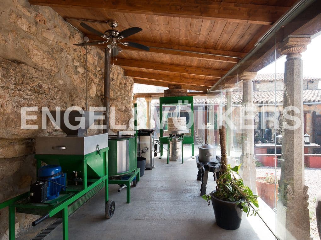 4 bedroom Finca/Country House for sale in Enguera with pool garage - € 1,350,000 (Ref: 9080117)