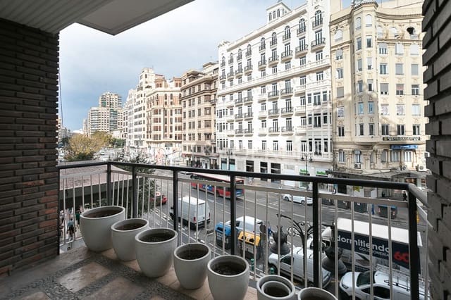 4 sovrum Lägenhet till salu i Russafa, Valencia stad - 1 100 000 € (Ref: 9080130)