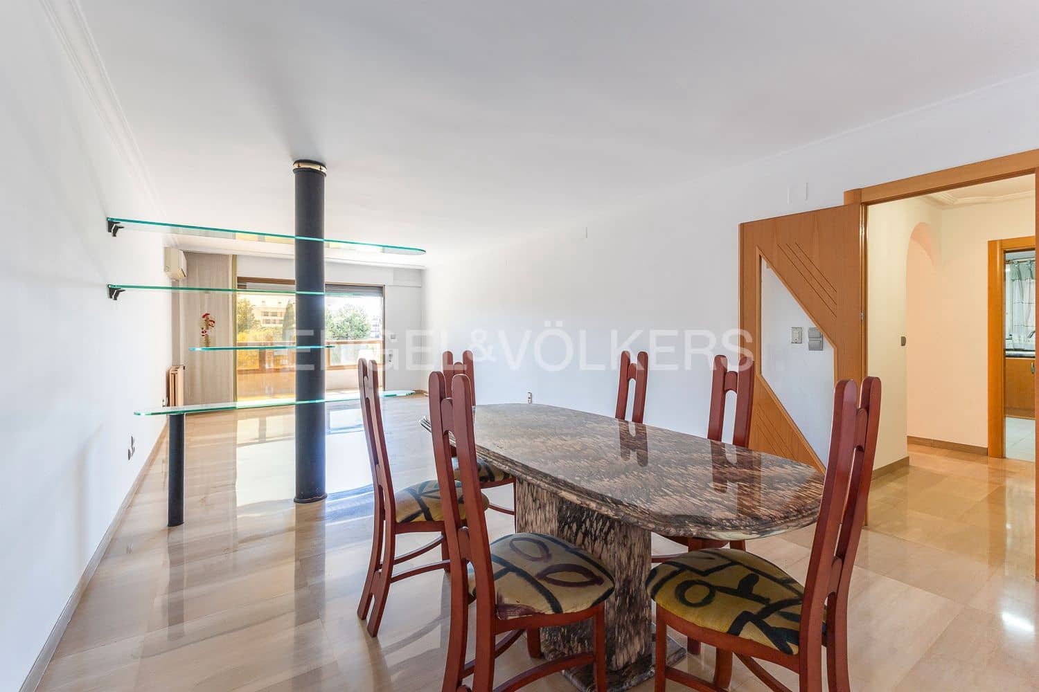 4 bedroom Flat for sale in Castello de la Plana with garage - € 315,000 (Ref: 9080145)