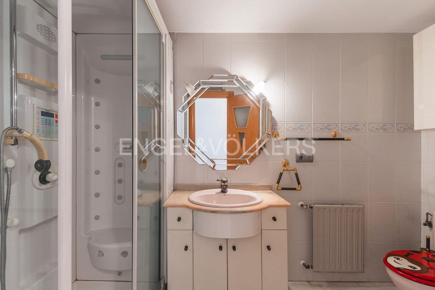 4 bedroom Flat for sale in Castello de la Plana with garage - € 315,000 (Ref: 9080145)