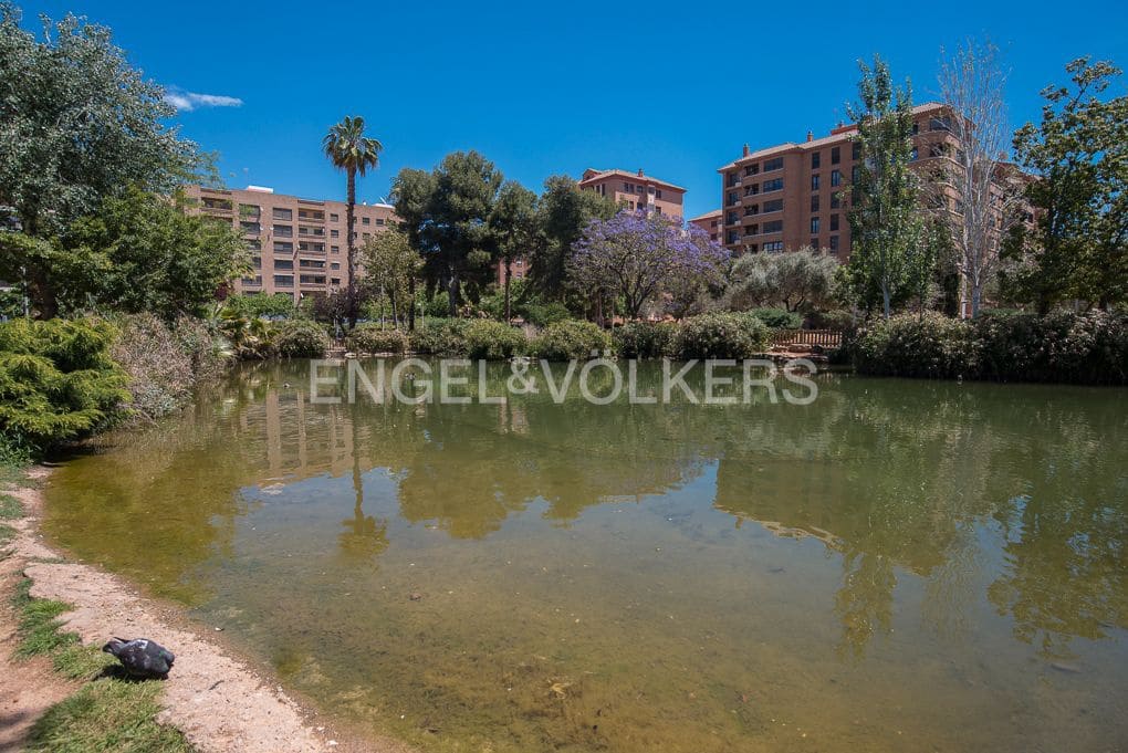 4 bedroom Flat for sale in Castello de la Plana with garage - € 315,000 (Ref: 9080145)