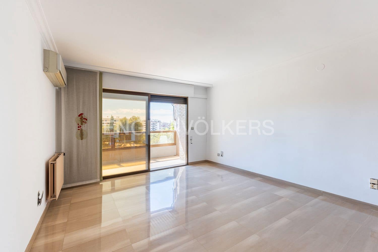 4 bedroom Flat for sale in Castello de la Plana with garage - € 315,000 (Ref: 9080145)