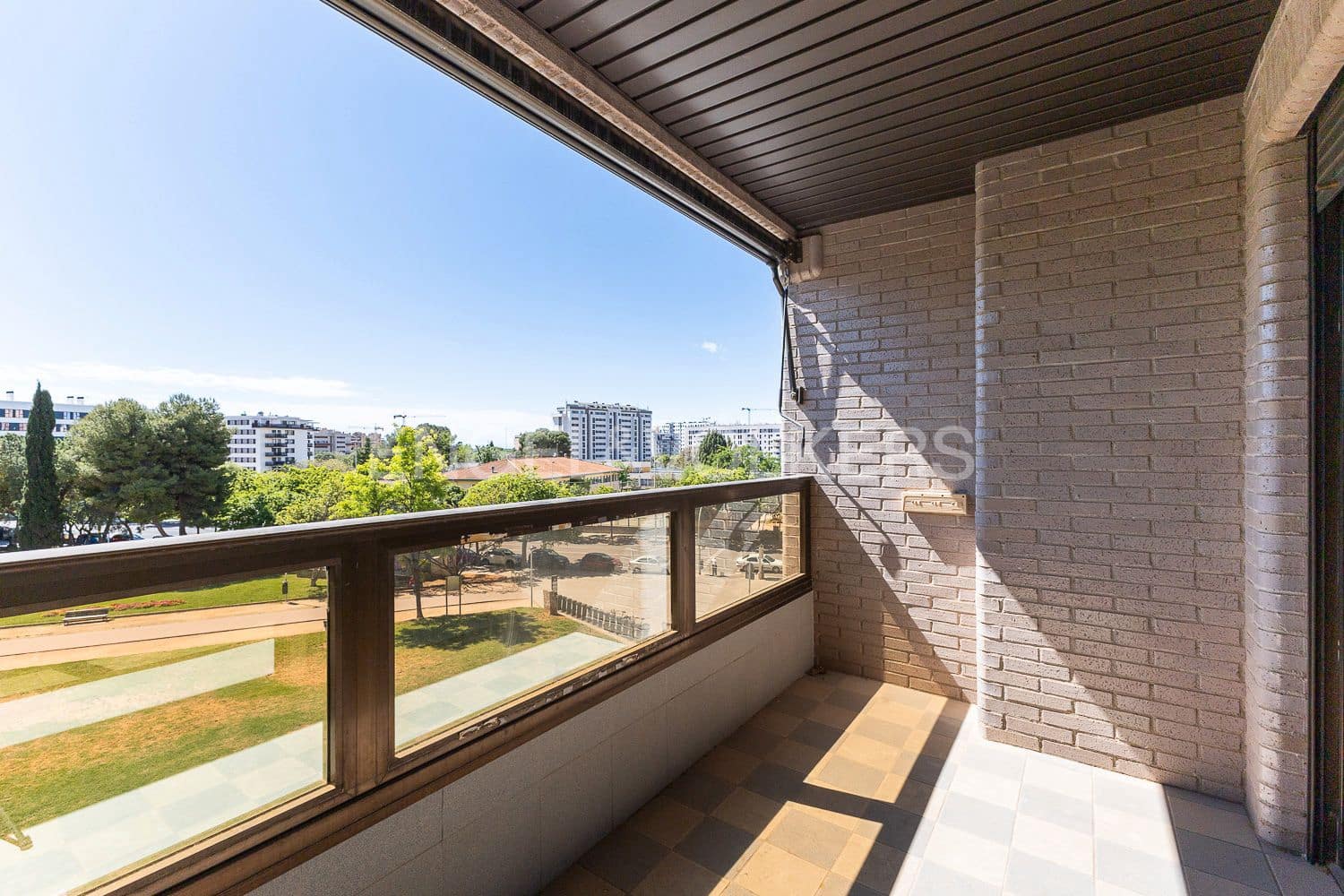 4 bedroom Flat for sale in Castello de la Plana with garage - € 315,000 (Ref: 9080145)