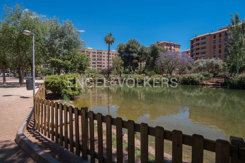 4 bedroom Flat for sale in Castello de la Plana with garage - € 315,000 (Ref: 9080145)