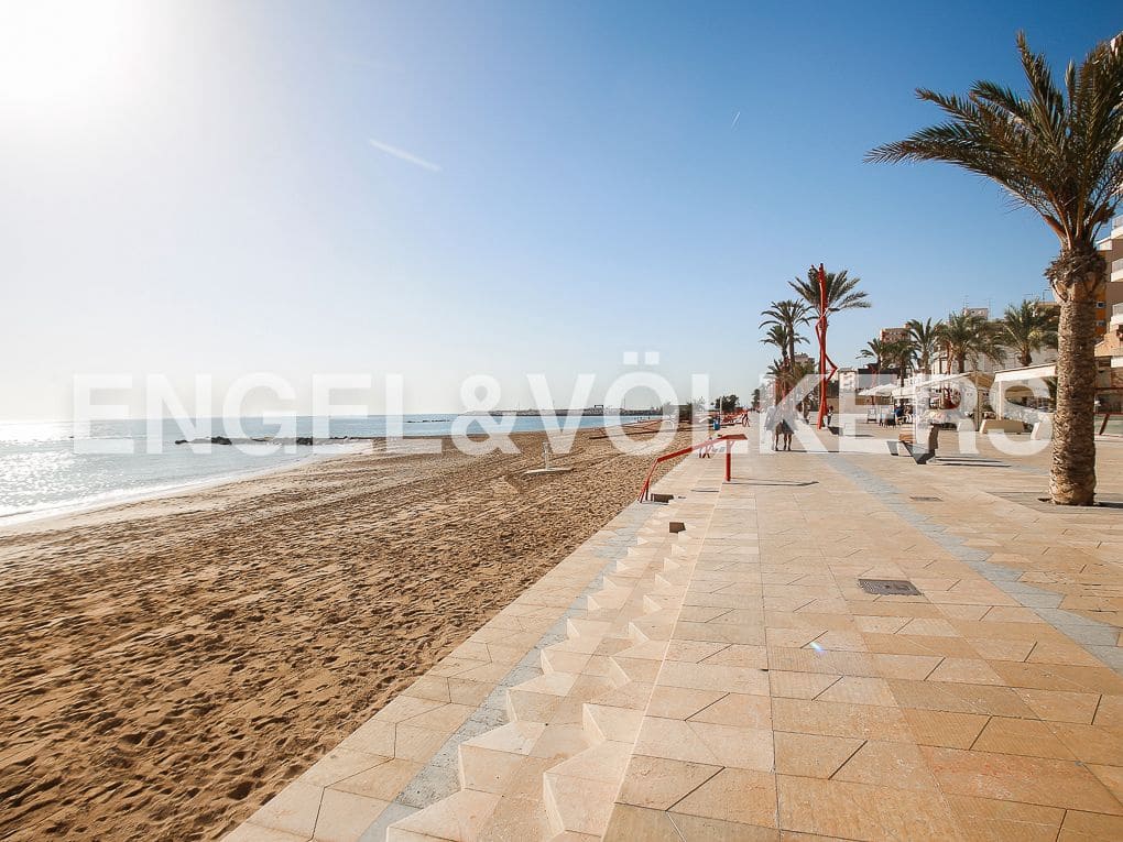 4 quarto Moradia para venda em Vinaros com piscina garagem - 355 000 € (Ref: 9080176)
