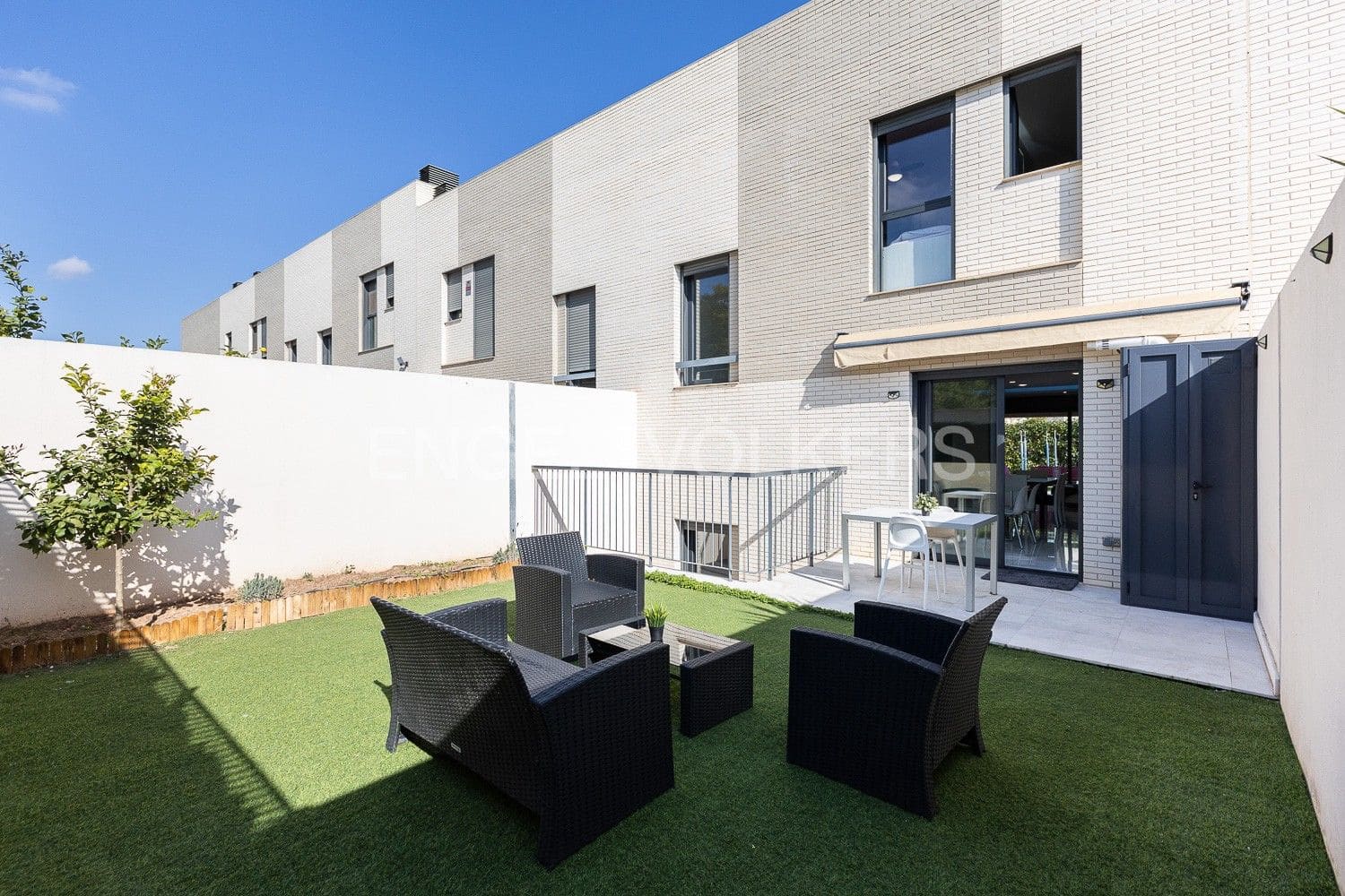 4 slaapkamer Villa te koop in Paterna met zwembad garage - € 577.000 (Ref: 9080181)