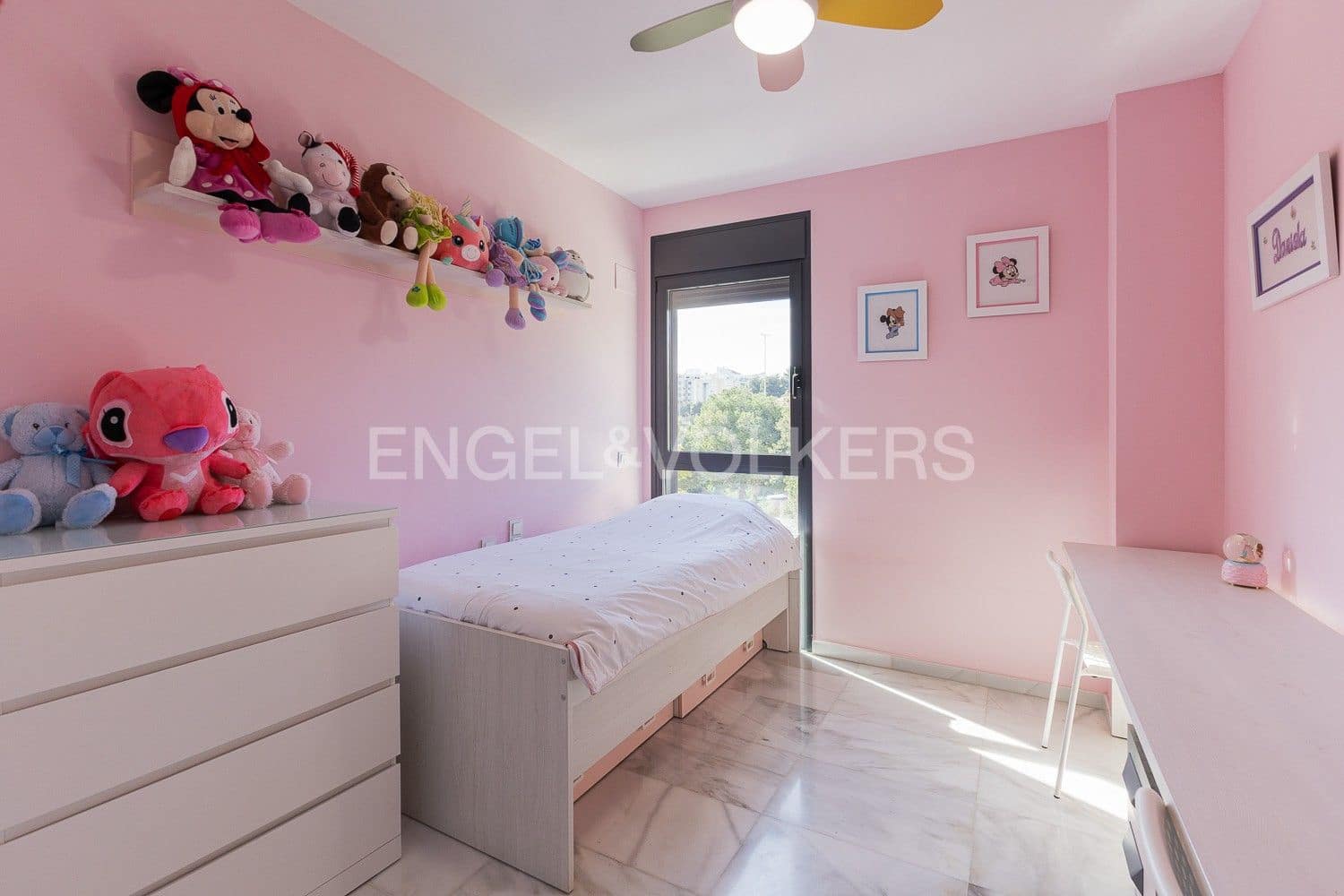 4 slaapkamer Villa te koop in Paterna met zwembad garage - € 577.000 (Ref: 9080181)