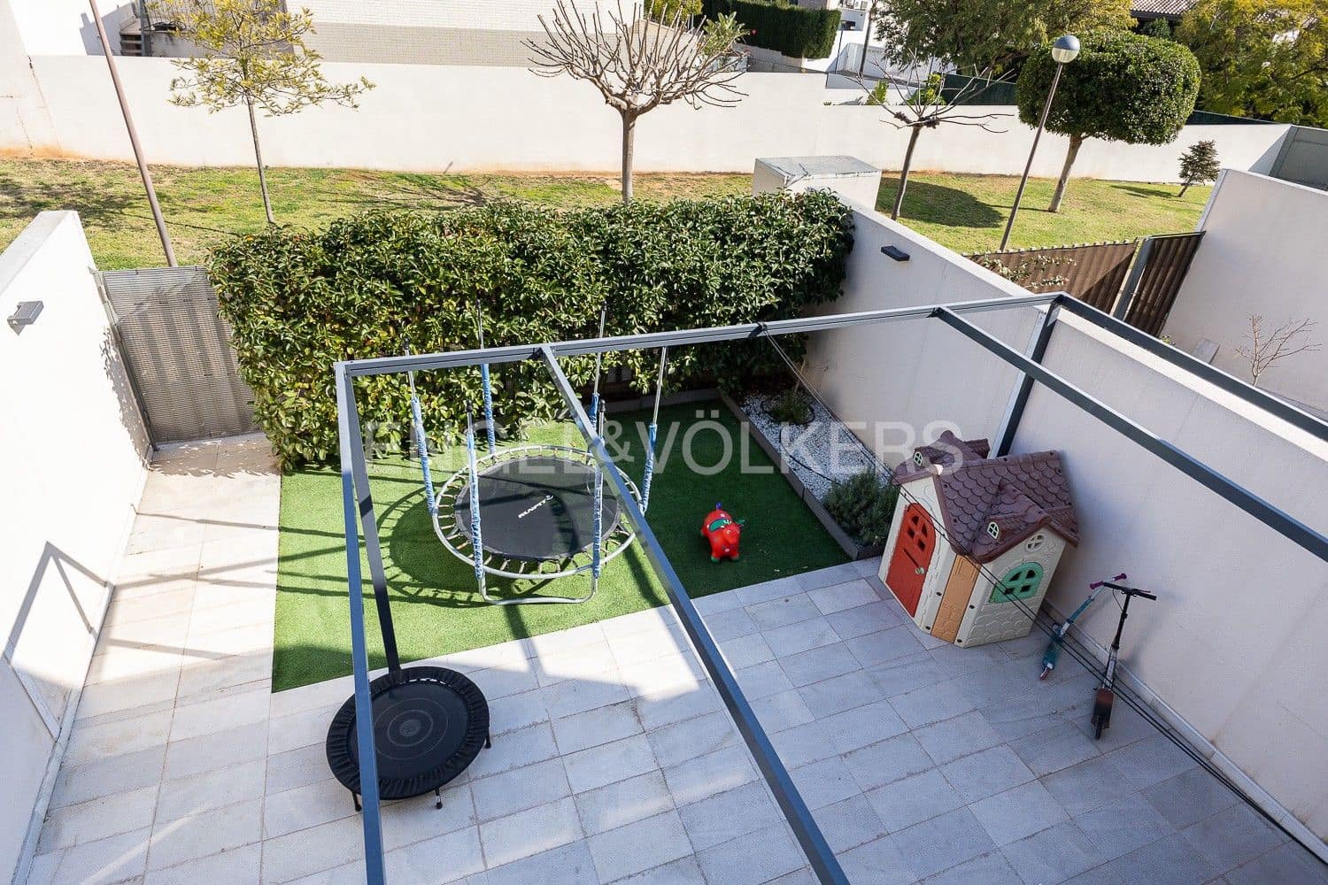 4 slaapkamer Villa te koop in Paterna met zwembad garage - € 577.000 (Ref: 9080181)