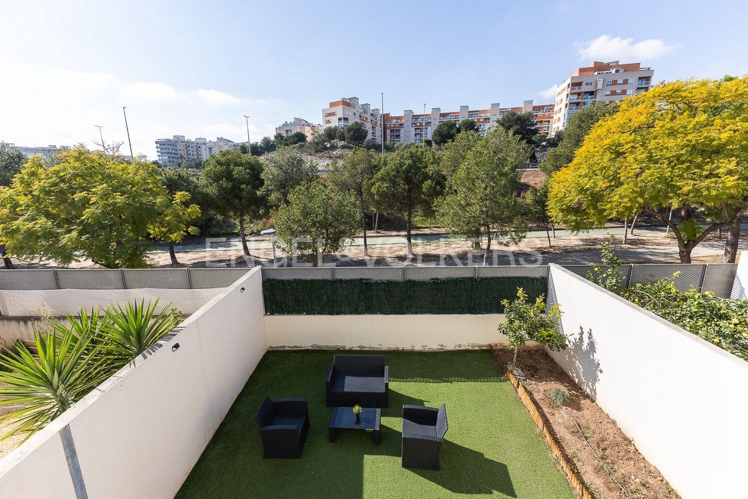4 slaapkamer Villa te koop in Paterna met zwembad garage - € 577.000 (Ref: 9080181)