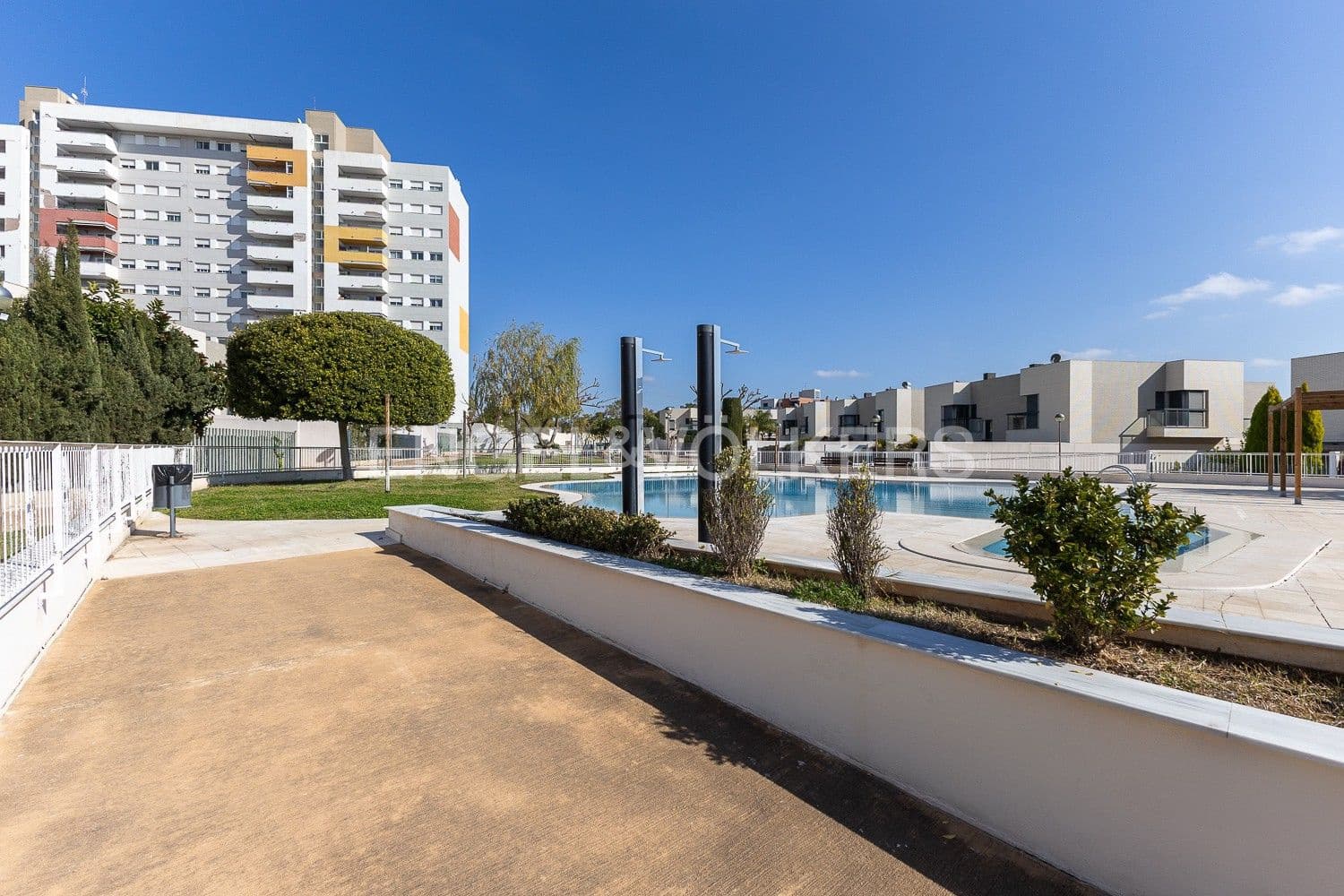 4 slaapkamer Villa te koop in Paterna met zwembad garage - € 577.000 (Ref: 9080181)