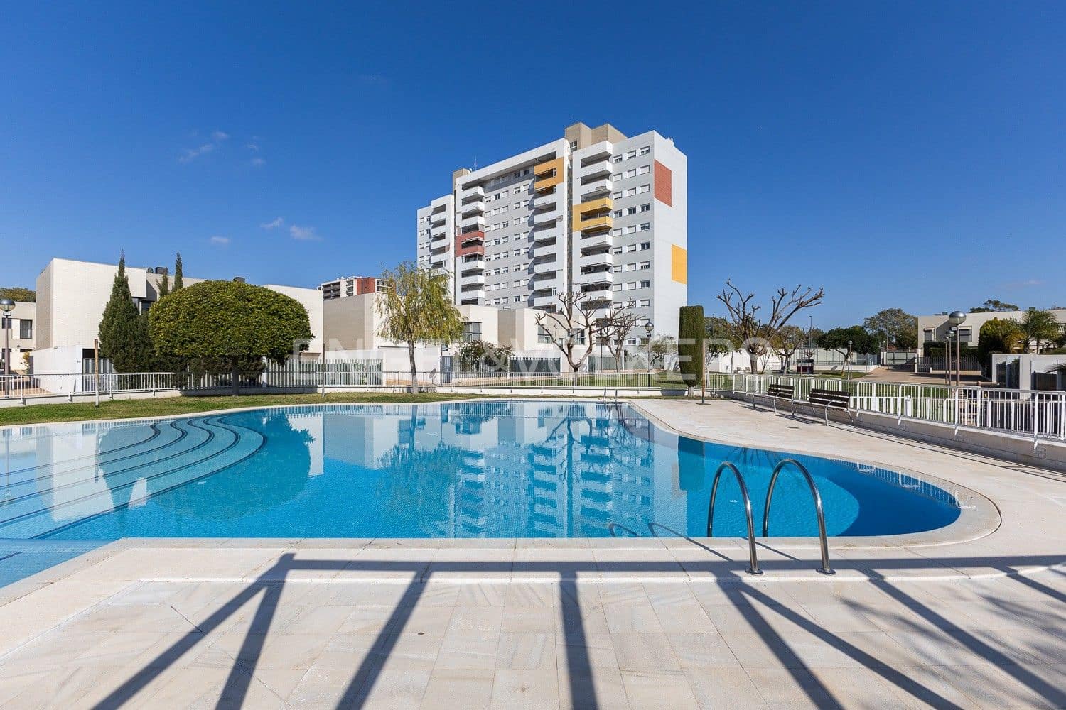 4 slaapkamer Villa te koop in Paterna met zwembad garage - € 577.000 (Ref: 9080181)